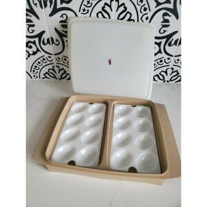 Vintage Beige Tupperware Deviled Egg Tray Keeper Taker Carrier Container 723-2